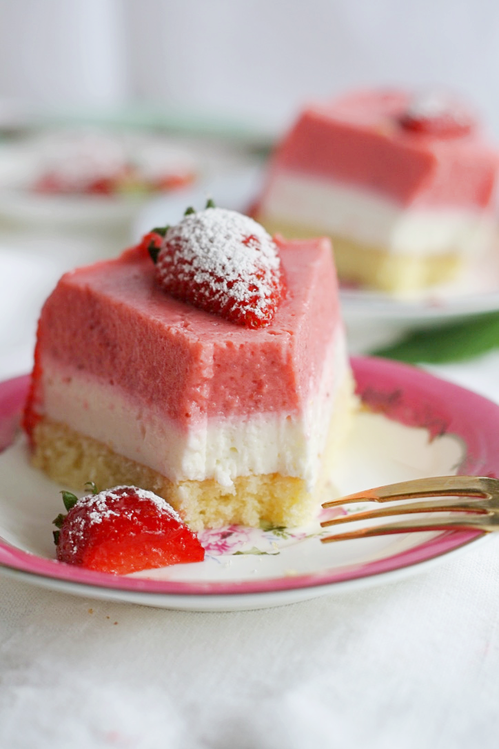 Erdbeer Joghurt Cheesecake Biskuit Torte