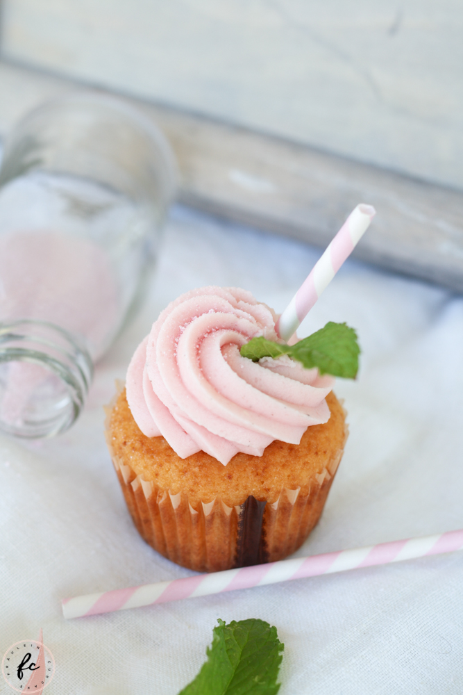 Erdbeer-Milchshake Cupcakes mit Erdbeer-Buttercreme!